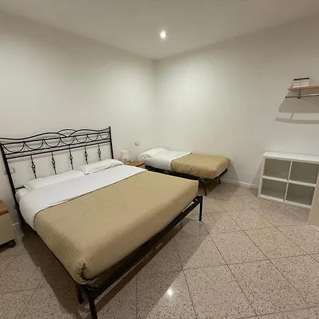 Sotto Il Borgo * Ези