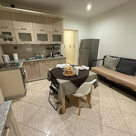 Апартаменты Sotto Il Borgo Ези